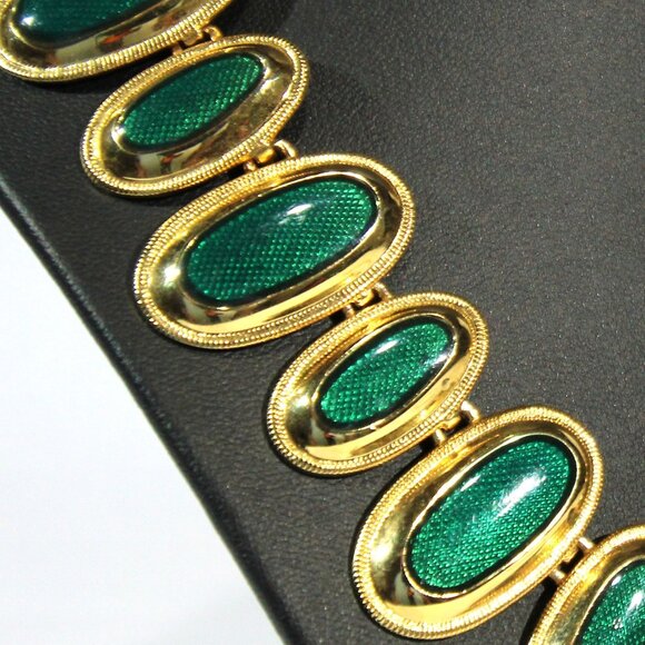 Vintage Courtney G Gold Tone with Green Enamel Necklace - Picture 11 of 11